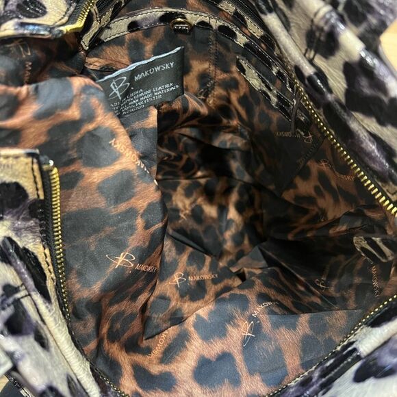 B Makowsky Large Leopard Print Patent Leather Bag - Picture 10 of 10